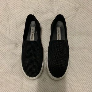 Steve Madden slip ons
